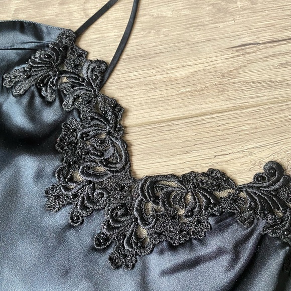 Vintage Victoria’s Secret Black Lace Camisole - Picture 3 of 4